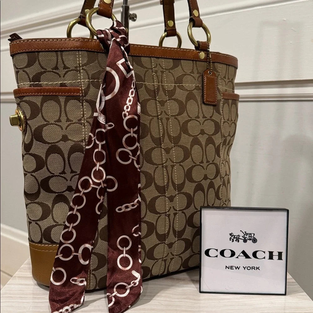 Coach | Bags | Coach Tote Vintage Gallery Signature Tan And Brown